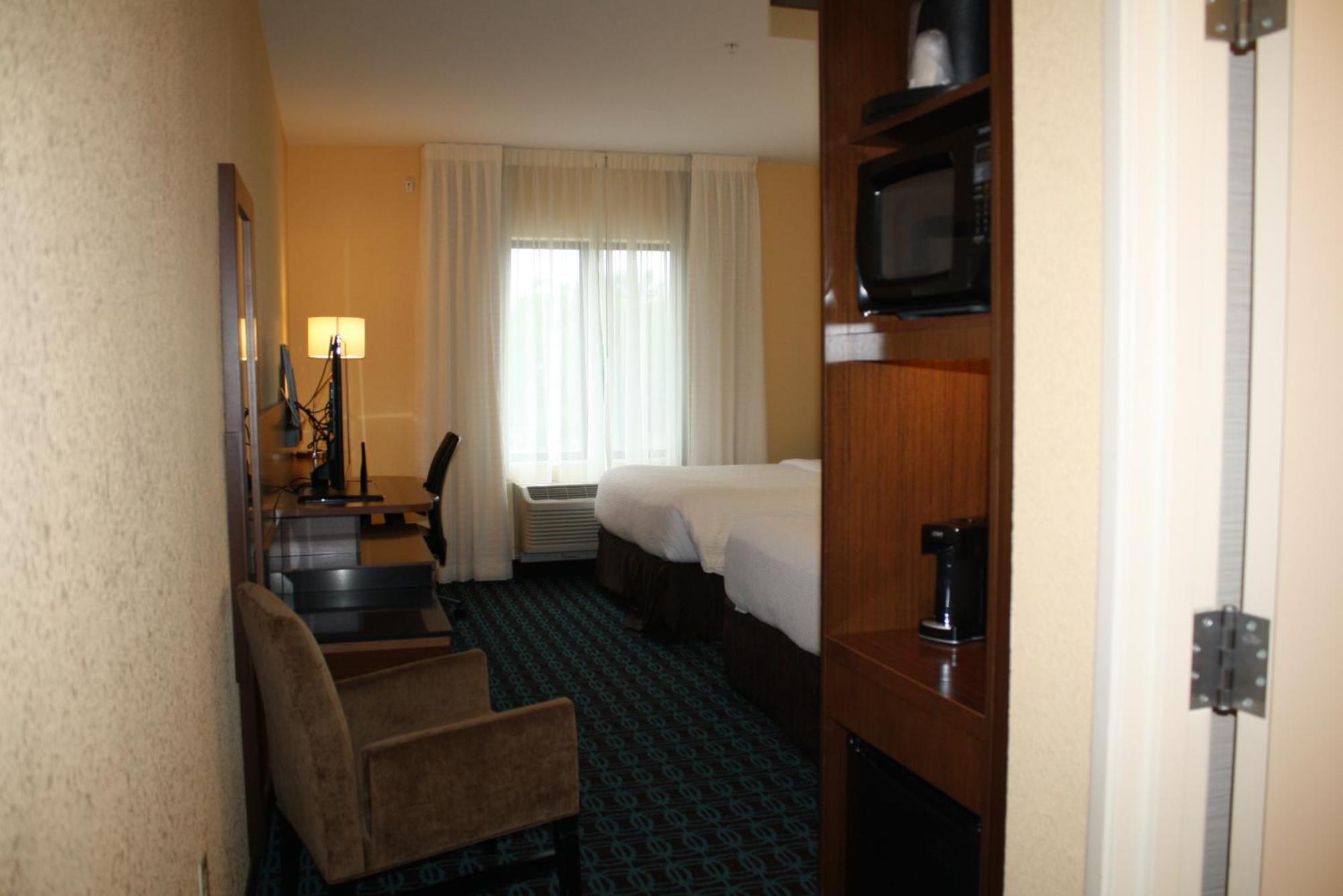Fairfield Inn & Suites By Marriott Детройт-Лейкс Экстерьер фото